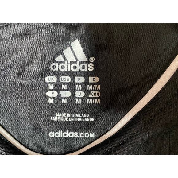 Real Madrid | Men’s Medium Retro Long-Sleeve Jersey - Picture 3 of 7